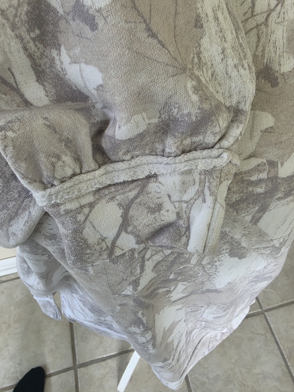 Hollister Camo Crewneck Sweatshirt - Picture 6 of 6